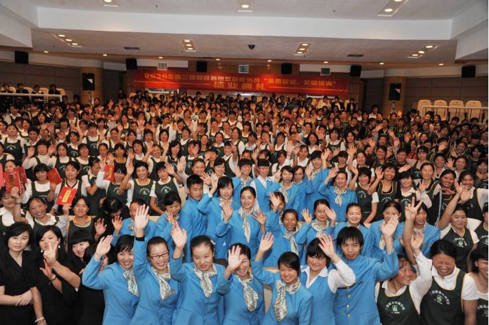 三替累計為數(shù)以萬計下崗失業(yè)的外來務(wù)工人員提供免費就業(yè)及免費培訓(xùn).jpg