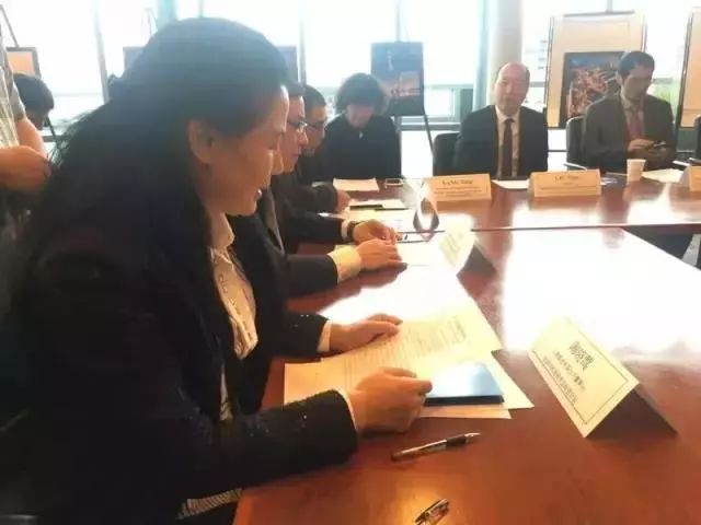 陶曉鶯董事長作為企業(yè)代表在美國參加“杭州遇見西雅圖”活動，并發(fā)表講話.jpg